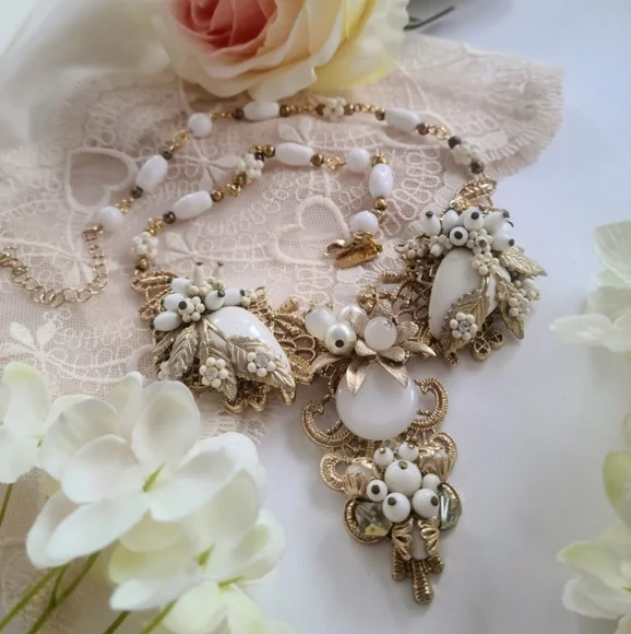 Necklace - Picture 4 of 5